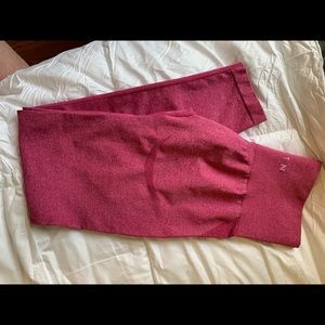 Crimson nvgtn contour leggings